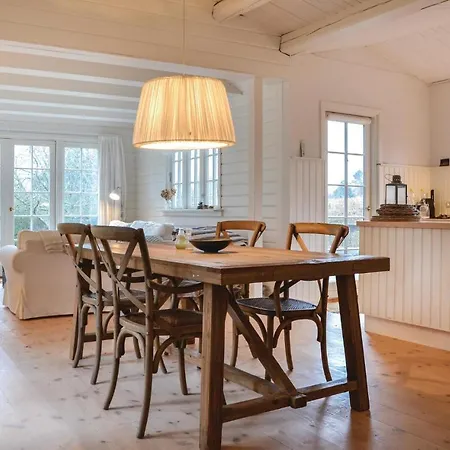 Three-bedroom Holiday In Hornbak Hornbæk