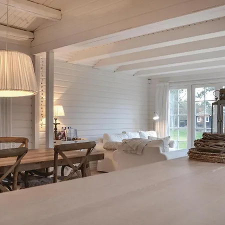 Three-bedroom Holiday In Hornbak * Hornbæk