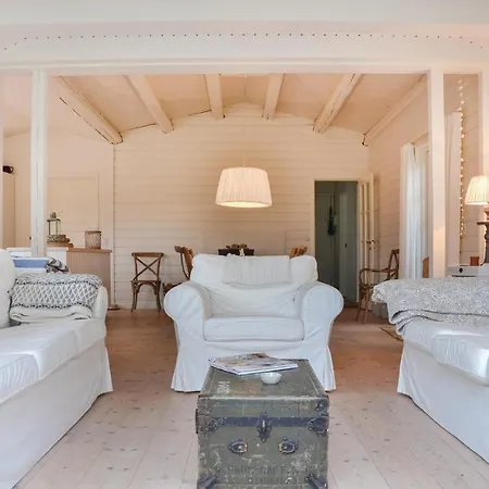 Semesterbostad Three-bedroom Holiday In Hornbak