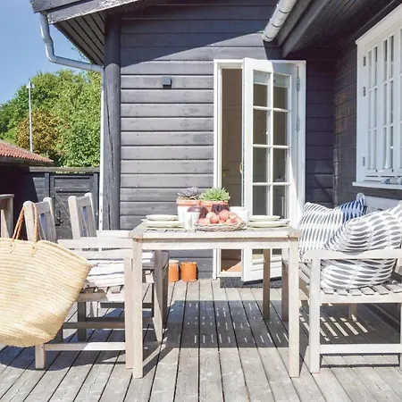 Semesterbostad Three-bedroom Holiday In Hornbak